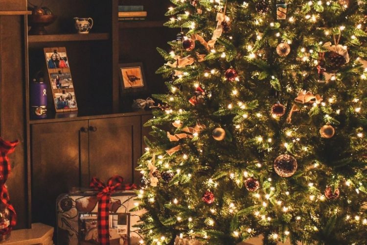 No Natal, oferecemos “prendas” ou “presentes”?